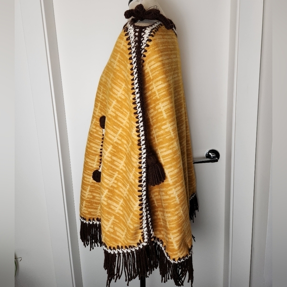 70s funky wool poncho - Picture 2 of 11